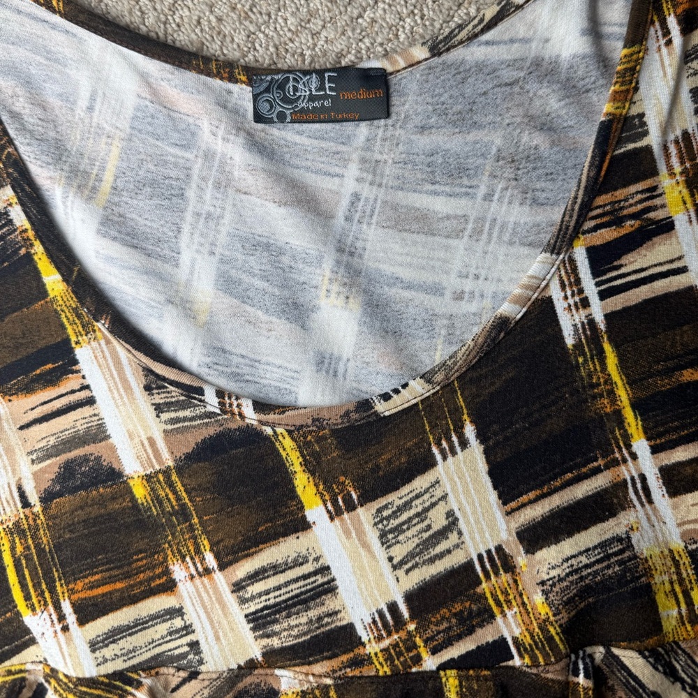 Abstract Patterned Dress - Picture 4 of 5